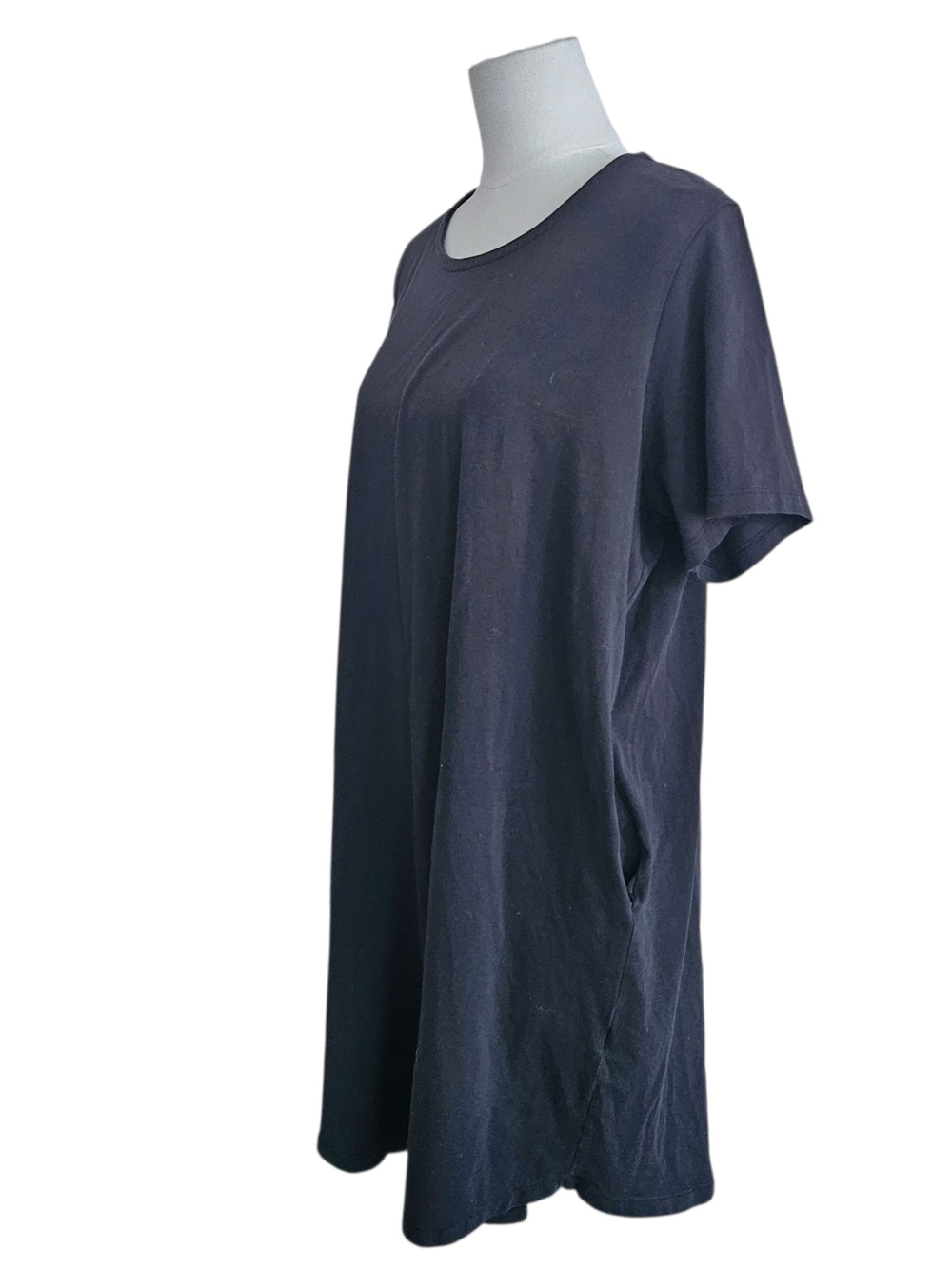 Universal Standard Black Short-Sleeve T-shirt Dress With Pockets S